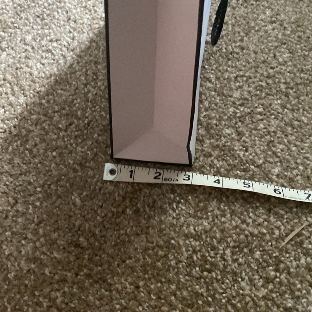 CHANEL White & Black Gift Bag - Picture 3 of 4